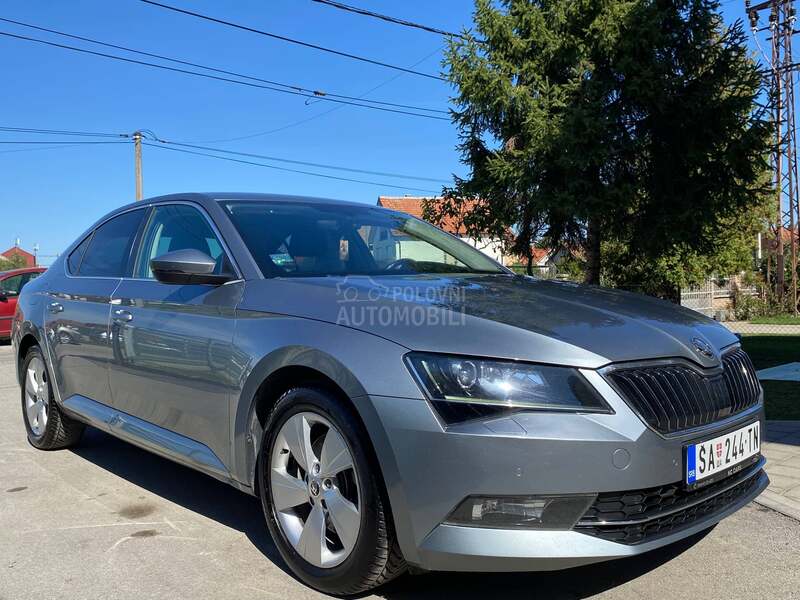 Škoda Superb 2.0 TDI/ LED/ NAV