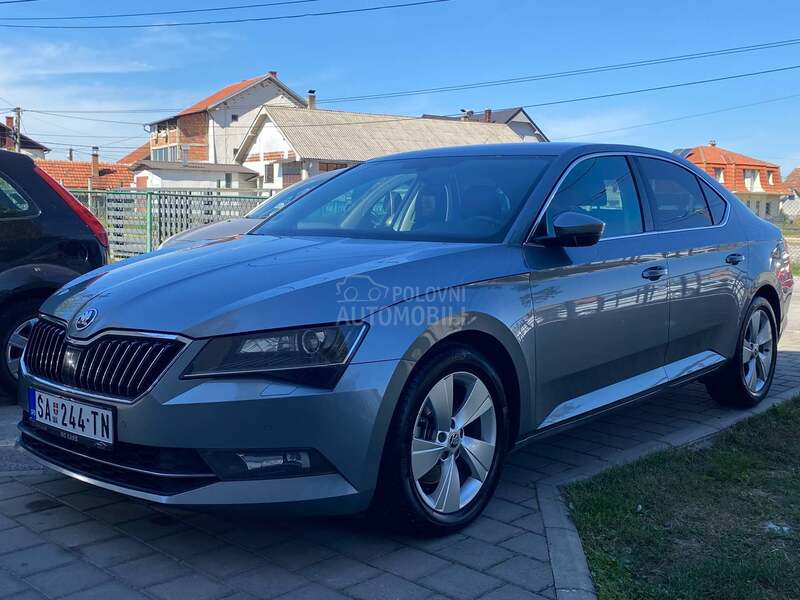 Škoda Superb 2.0 TDI/ LED/ NAV