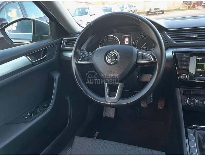 Škoda Superb 2.0 TDI/ LED/ NAV