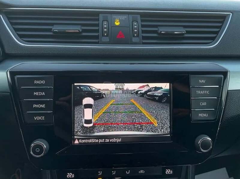 Škoda Superb 2.0 TDI/ LED/ NAV