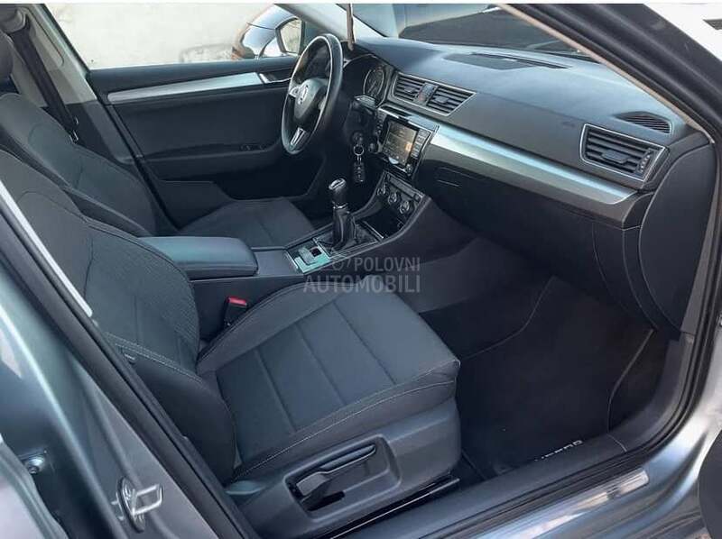 Škoda Superb 2.0 TDI/ LED/ NAV