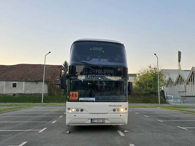 Neoplan SKYLINER