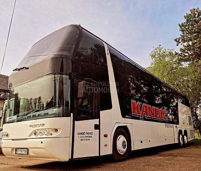 Neoplan SKYLINER