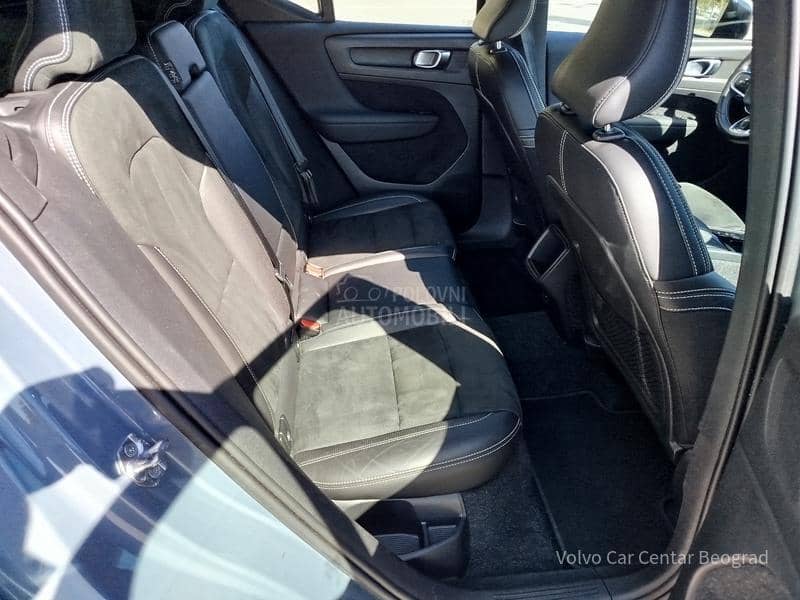 Volvo XC40 T3 AT R DESIGN