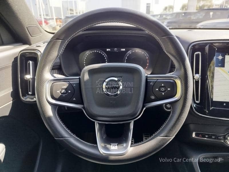 Volvo XC40 T3 AT R DESIGN