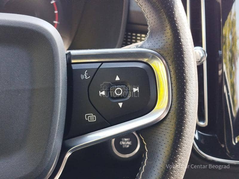Volvo XC40 T3 AT R DESIGN