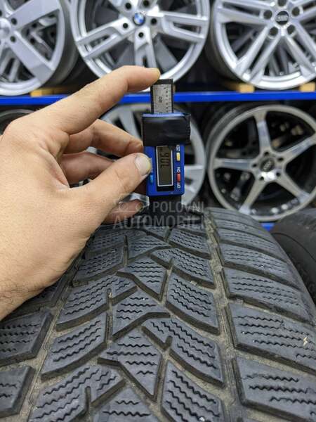 Dunlop 215/55 R16 Zimska