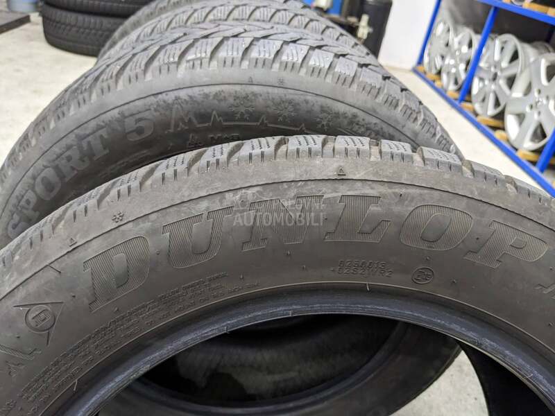 Dunlop 215/55 R16 Zimska