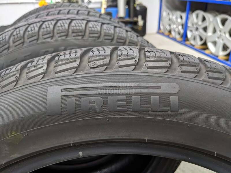 Pirelli 215/55 R18 Zimska