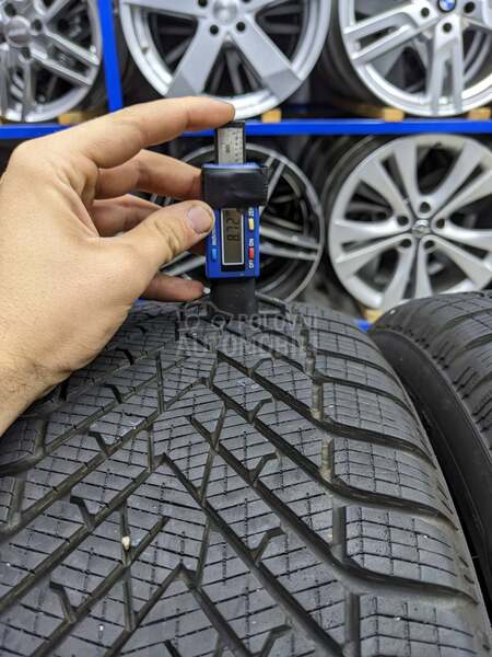 Pirelli 225/45 R17 Zimska