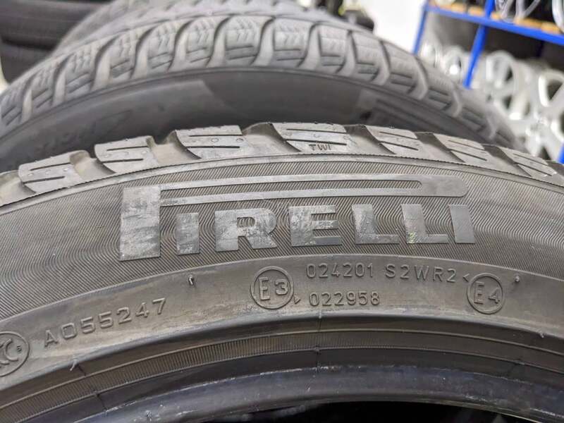 Pirelli 235/45 R18 Zimska