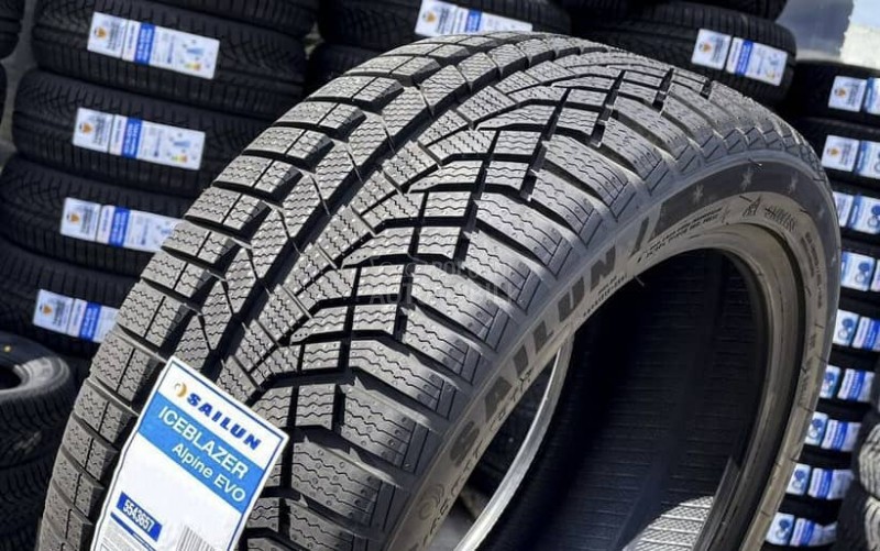 Sailun 225/40 R19 Zimska