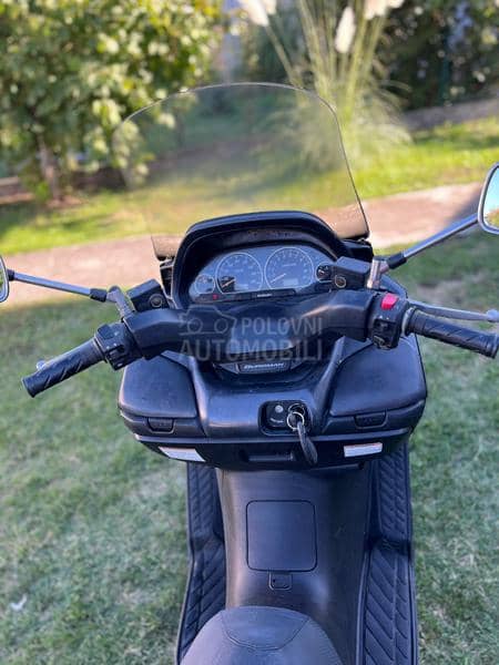 Suzuki Burgman 400