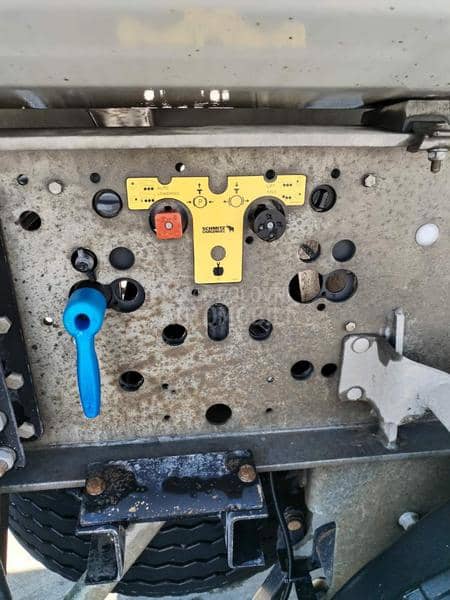 Schmitz Hardox 33 m3 vise komada