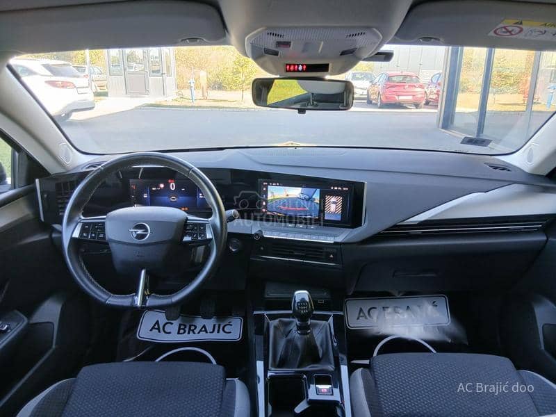 Opel Astra L 1.2 110 EDITION