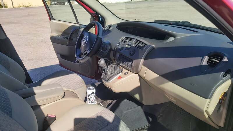 Renault Scenic 1.9 DCI