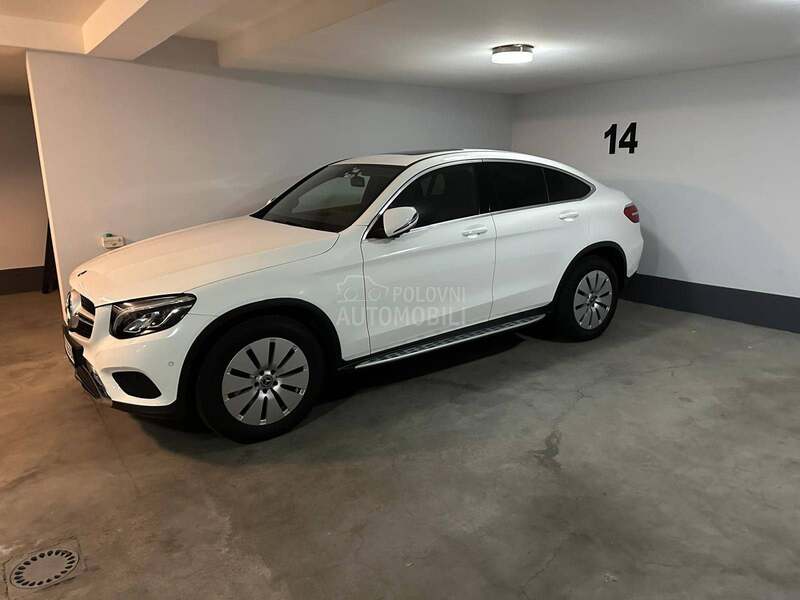 Mercedes Benz GLC 220 Sun Roof