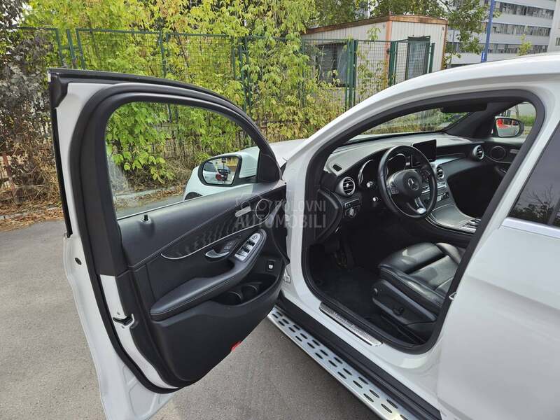 Mercedes Benz GLC 220 Sun Roof