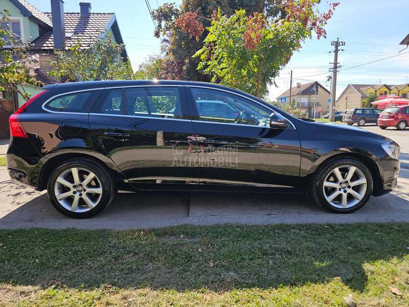 Volvo V60 2.0 D4 S W I S S