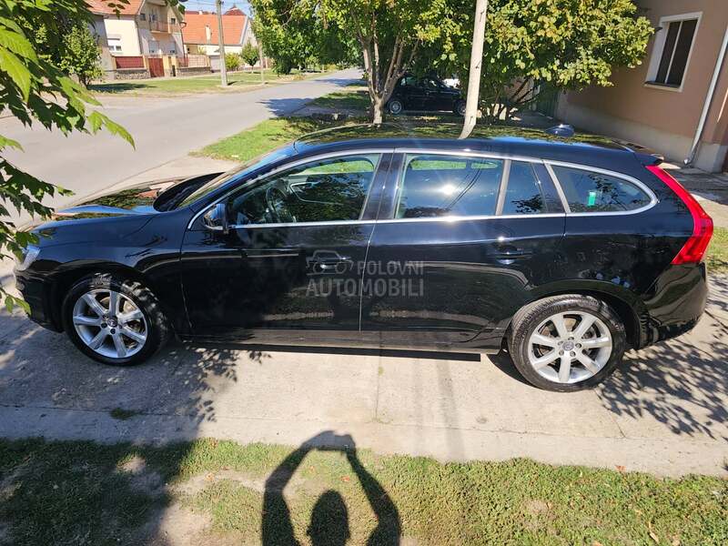 Volvo V60 2.0 D4 S W I S S