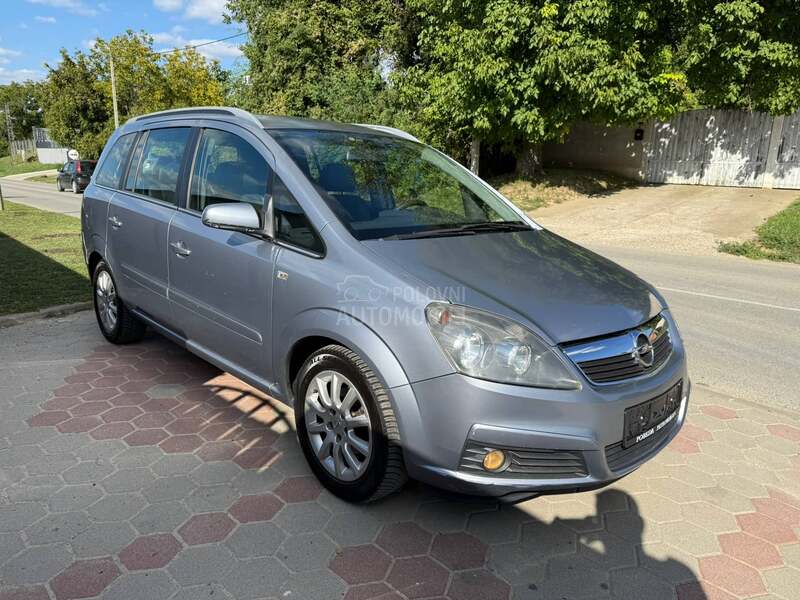 Opel Zafira 1,8b.enz/cosmo/7sed.