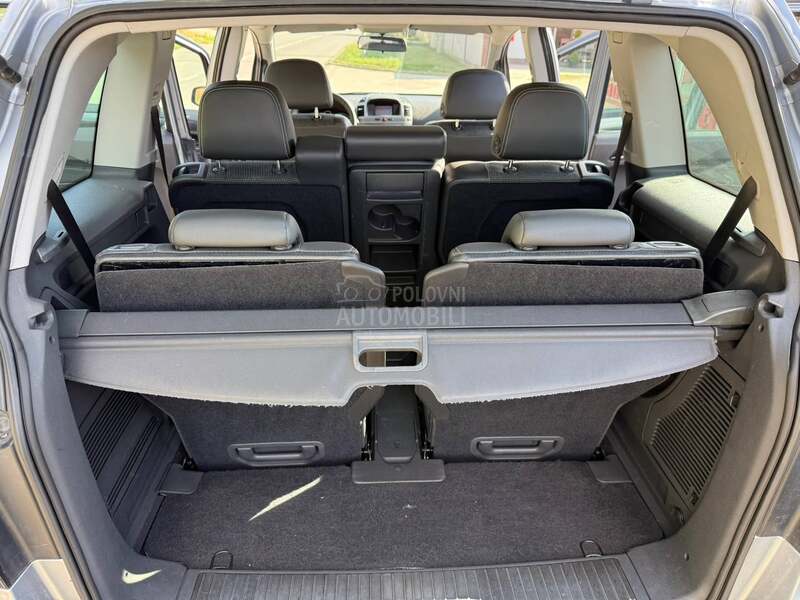 Opel Zafira 1,8b.enz/cosmo/7sed.