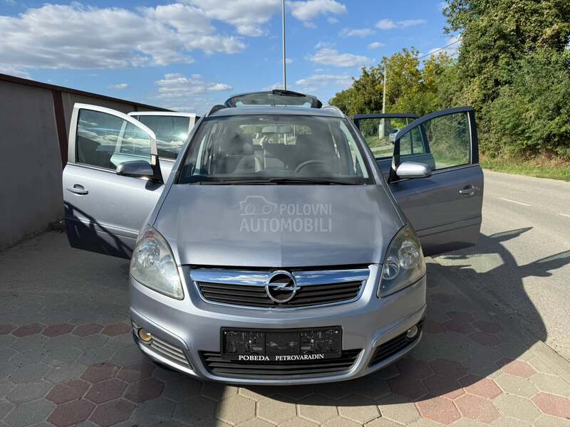 Opel Zafira 1,8b.enz/cosmo/7sed.