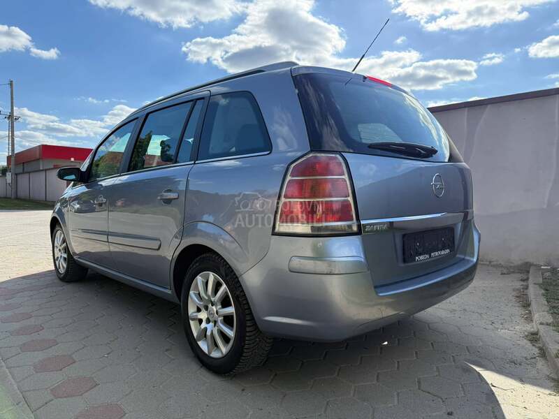 Opel Zafira 1,8b.enz/cosmo/7sed.