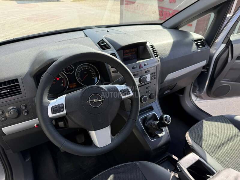 Opel Zafira 1,8b.enz/cosmo/7sed.