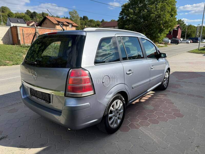 Opel Zafira 1,8b.enz/cosmo/7sed.