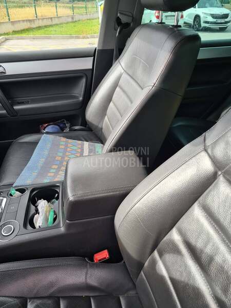 Volkswagen Touareg 3.0 V6 ODLIČAN