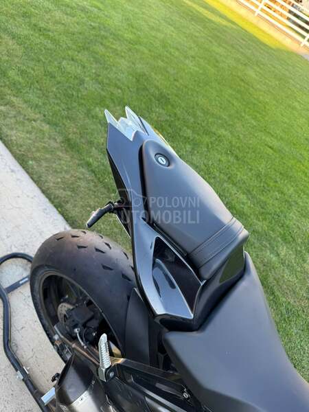 BMW S1000RR