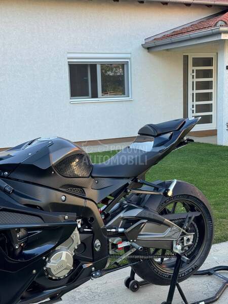 BMW S1000RR