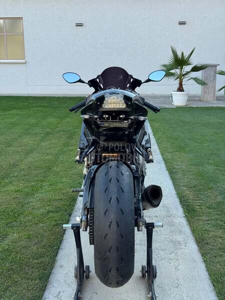 BMW S1000RR