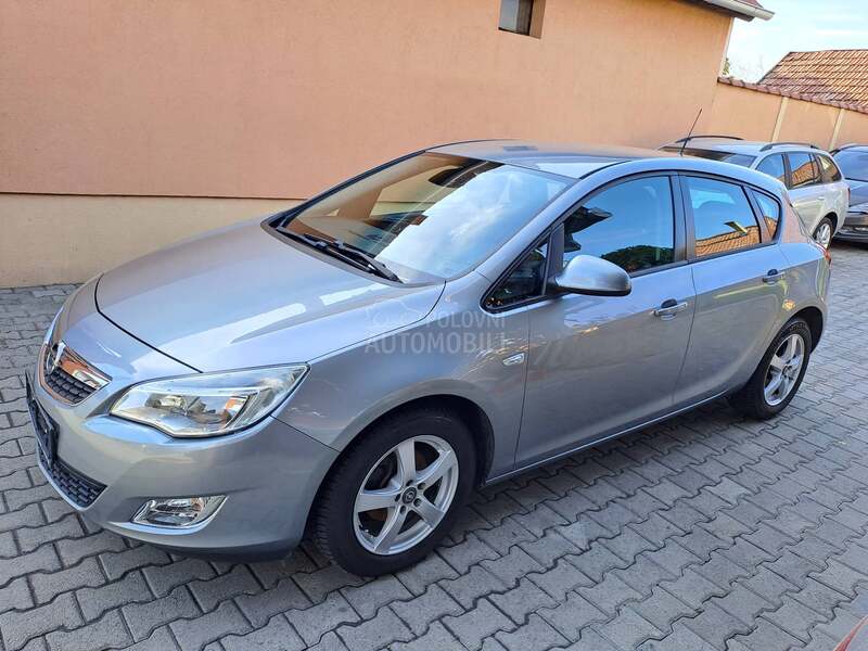 Opel Astra J 1.6 16v
