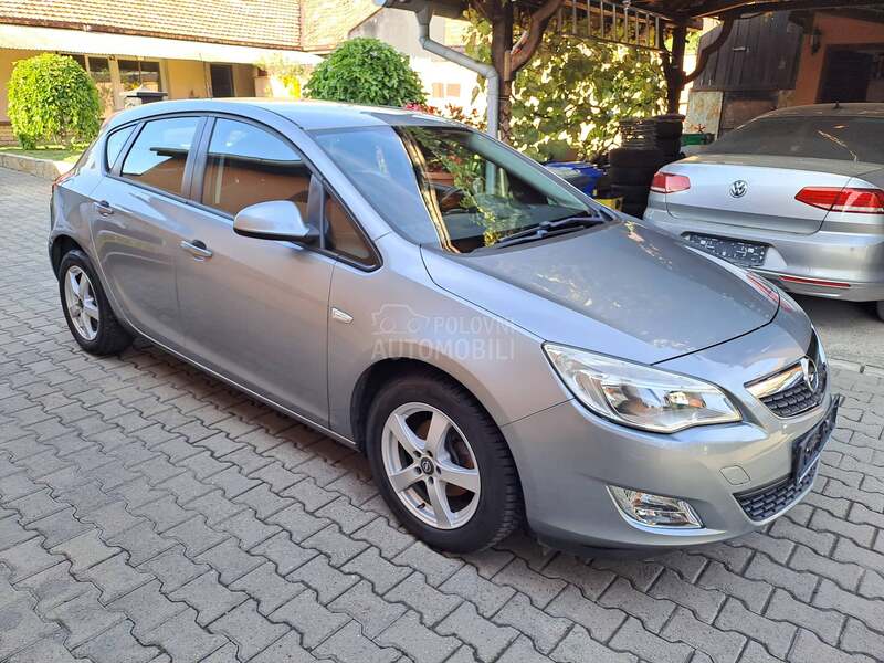 Opel Astra J 1.6 16v