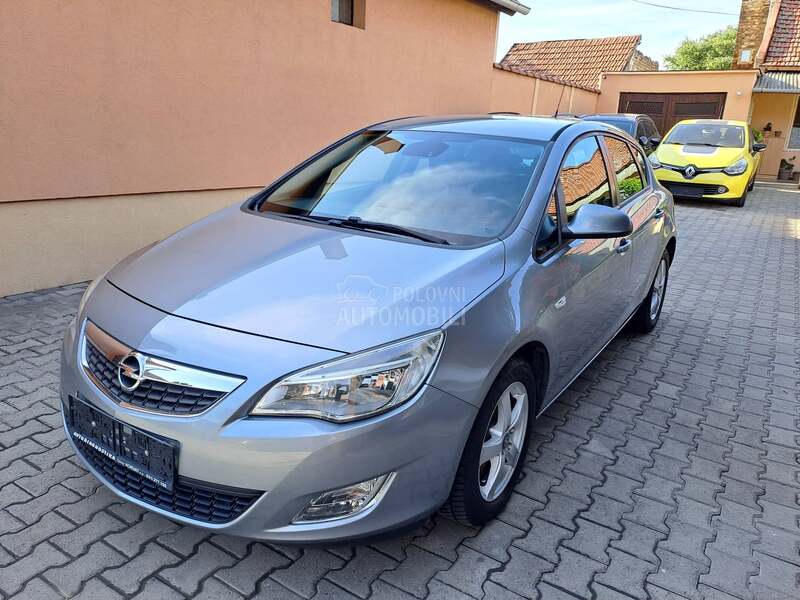 Opel Astra J 1.6 16v
