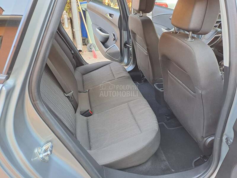 Opel Astra J 1.6 16v