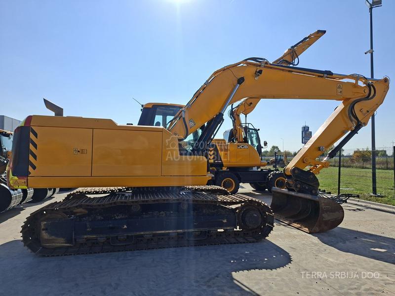 JCB 220 X LC