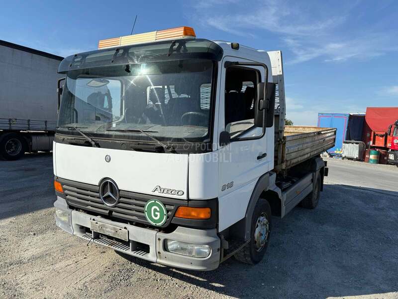 Mercedes Benz 818