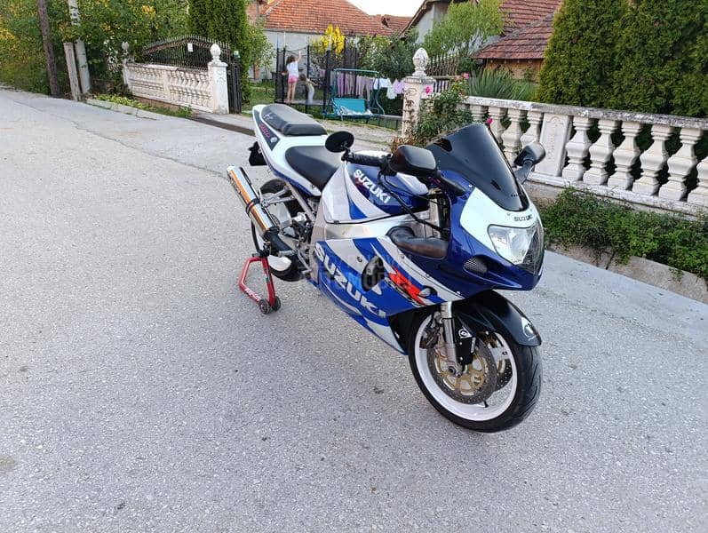 Suzuki GSXR 750