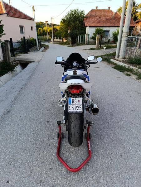 Suzuki GSXR 750