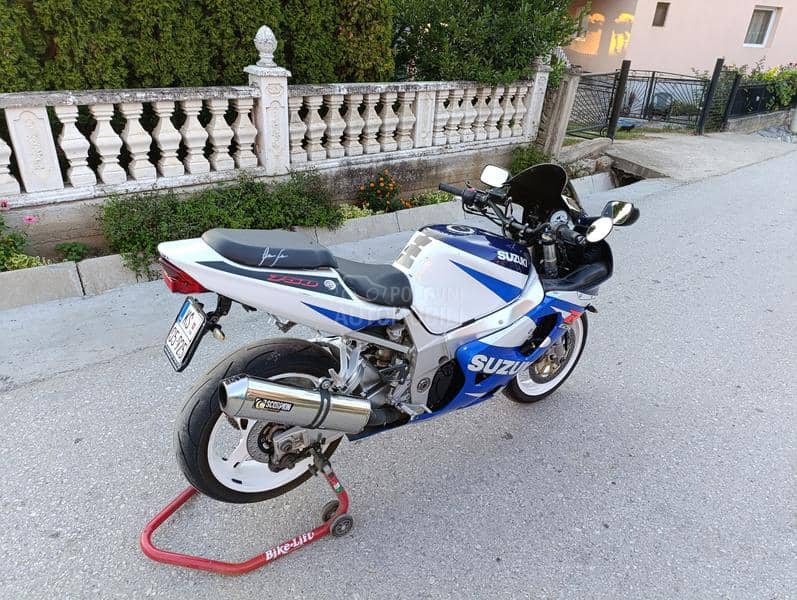 Suzuki GSXR 750