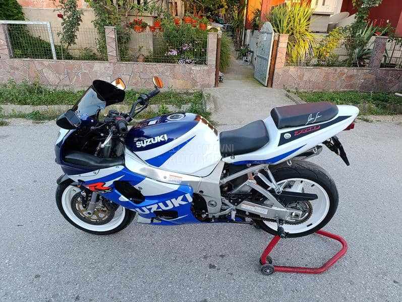 Suzuki GSXR 750
