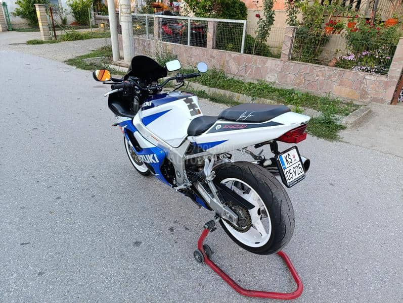 Suzuki GSXR 750