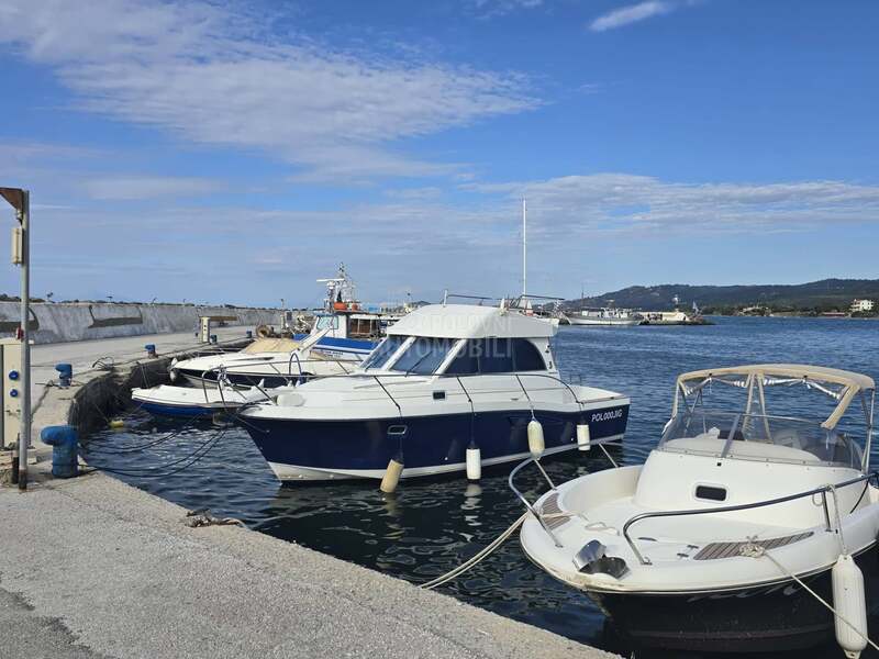 Beneteau Amtares 9