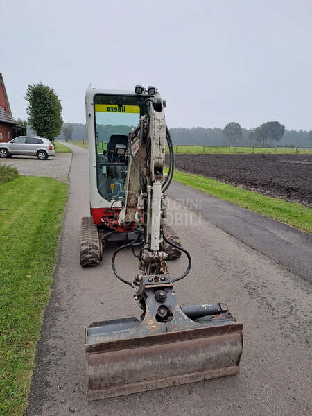 Takeuchi TB 216