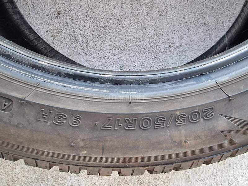 Bridgestone 205/50 R17 Zimska