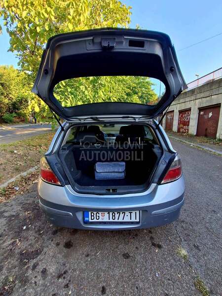 Opel Astra H 