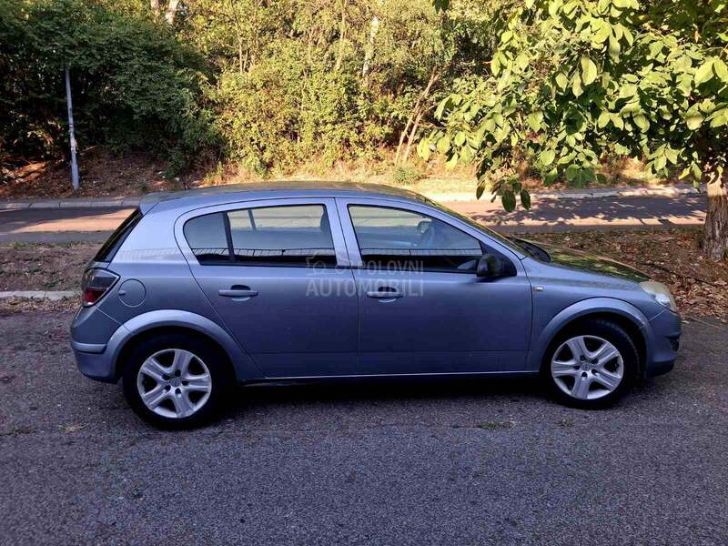 Opel Astra H 
